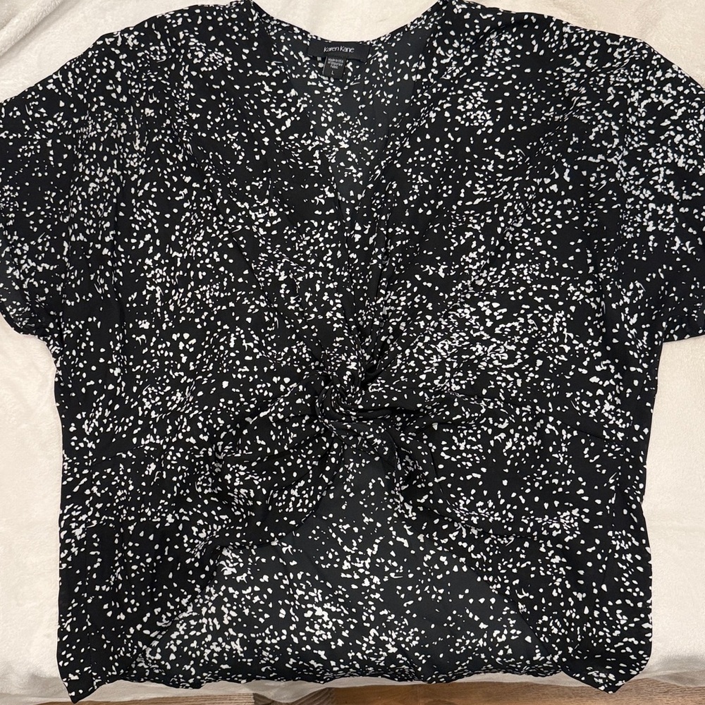 Karen Kane Black and White Patterned Blouse
